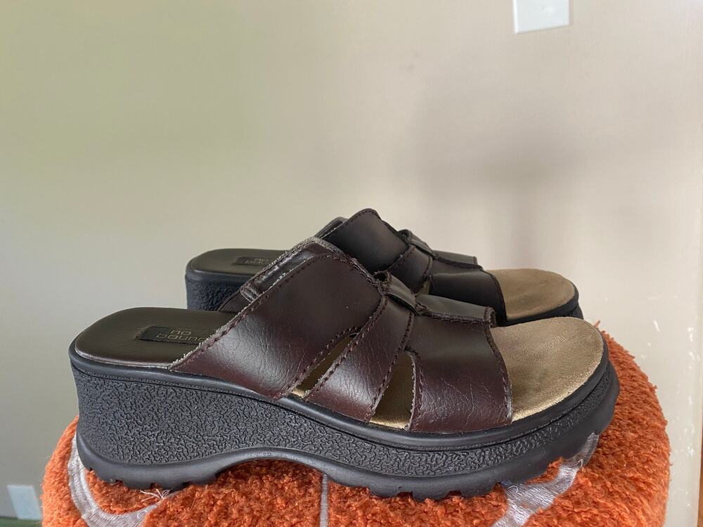 No Boundaries Mallory platform faux leather sandals 10.5 Y2K